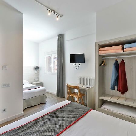 Hostal Soler Sant Joan De Villatorrada Dış mekan fotoğraf